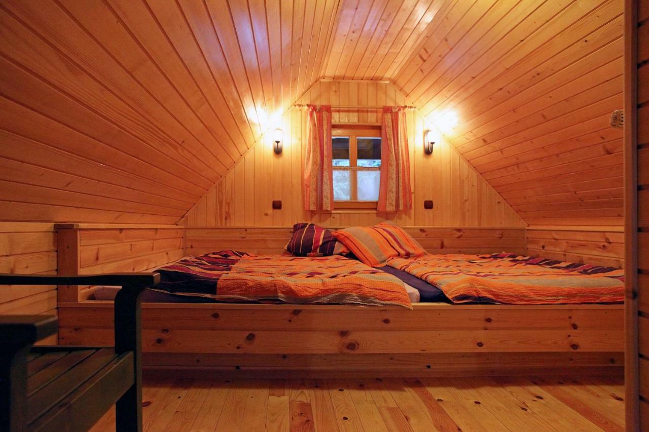 Natural Wooden Sweetheart Padeski Vrh Bagian luar foto
